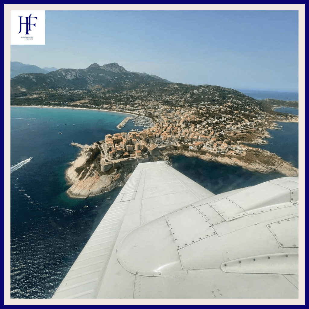 Photographie aérienne de la ville de Calvi en Corse